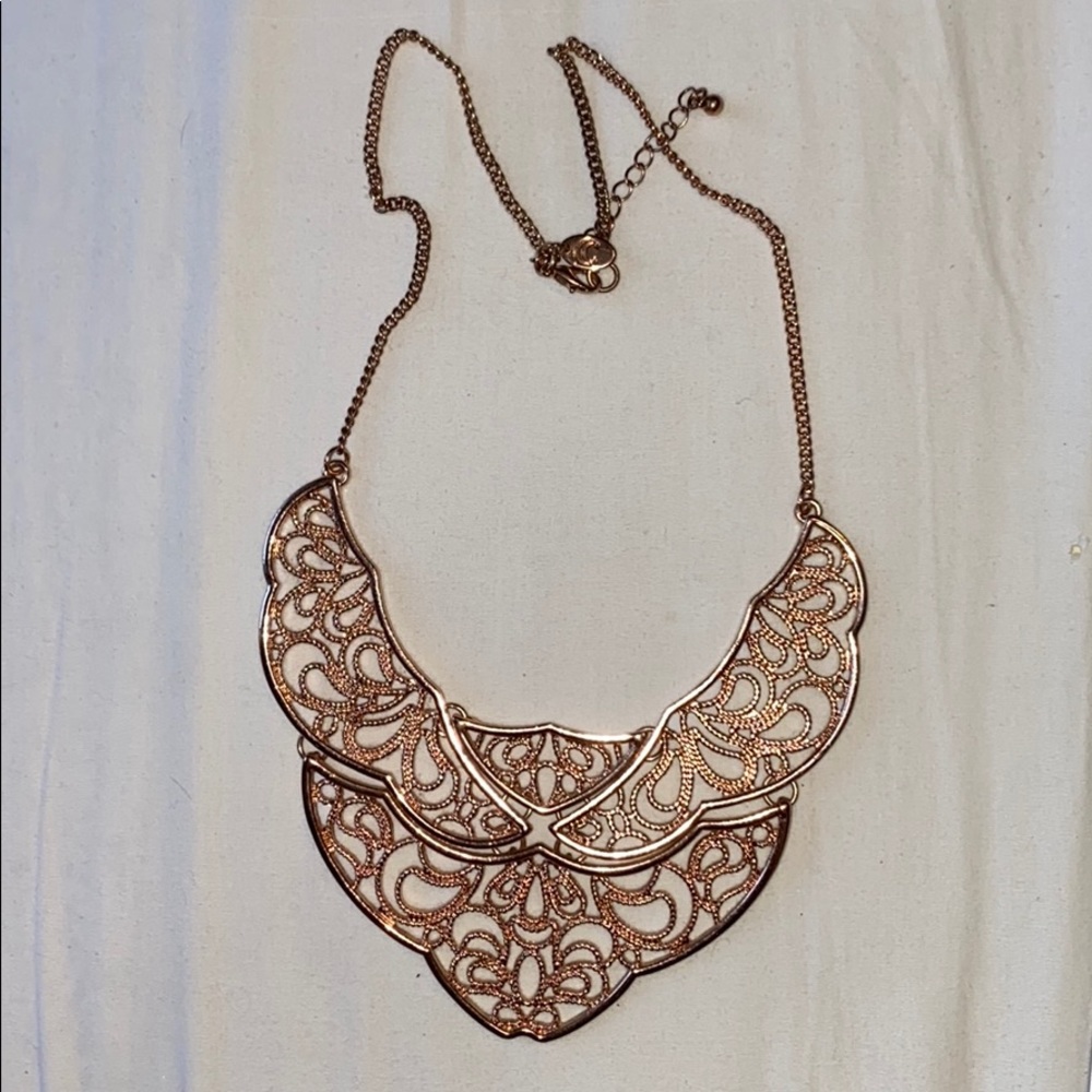 Vintage style rose gold color necklace
